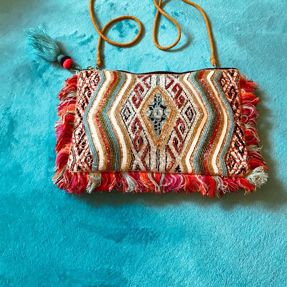NEW gorgeous beaded EXPRESS NYC purse - Picture 3 of 13
